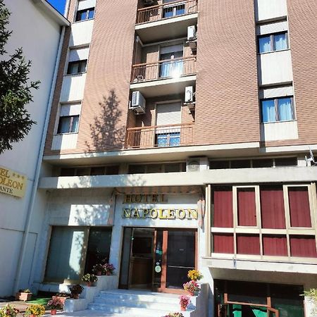 Hotel Napoleon Pontremoli Extérieur photo