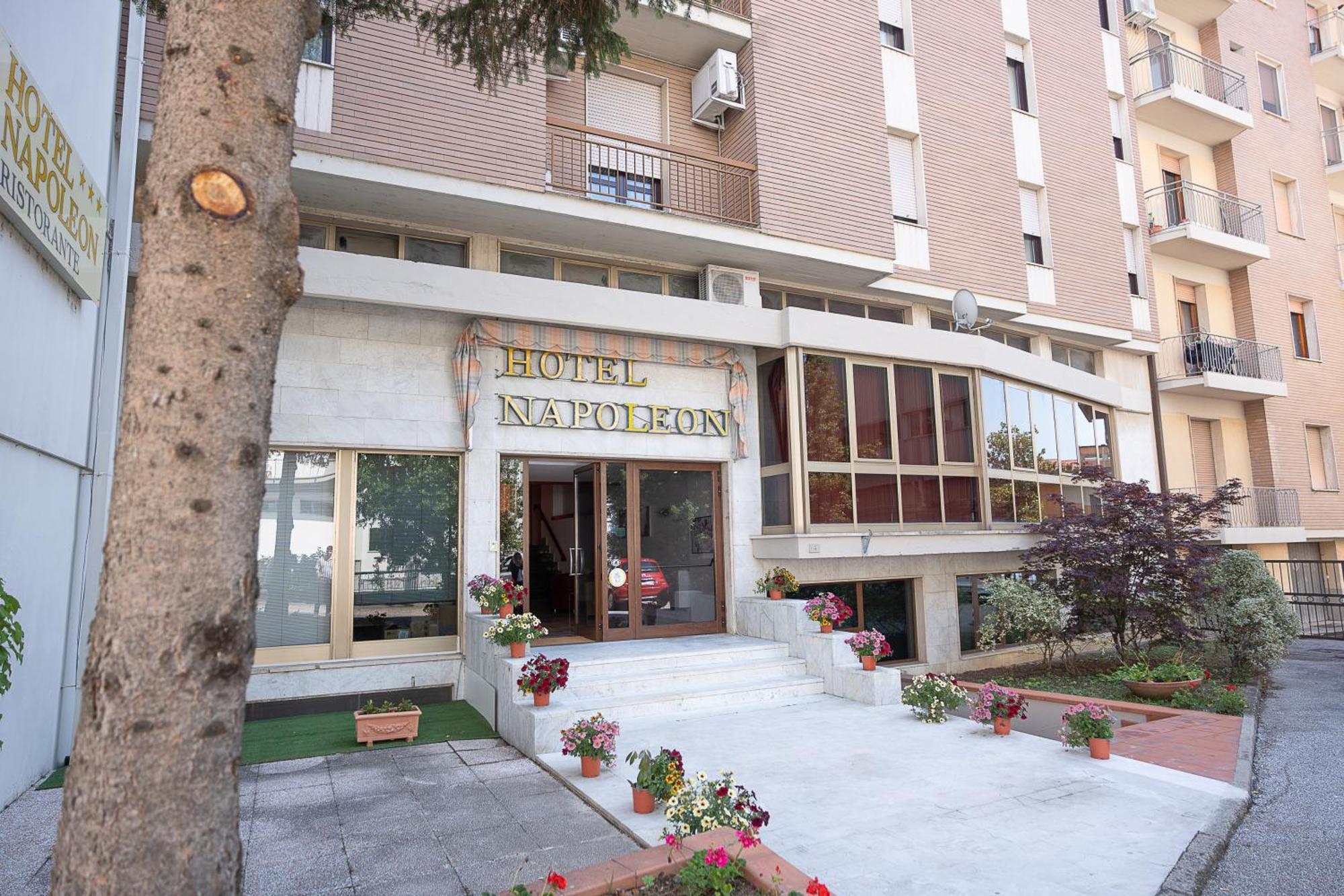 Hotel Napoleon Pontremoli Extérieur photo